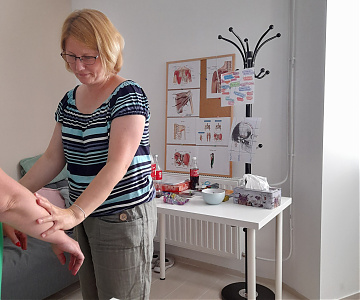 One Brain® kineziológia tanfolyam - A One Brain nagyszerű módszer arra, hogy az önismeretünket elmélyítsük és a családtagoknak, barátoknak is tudjunk segíteni a stresszeik oldásában.